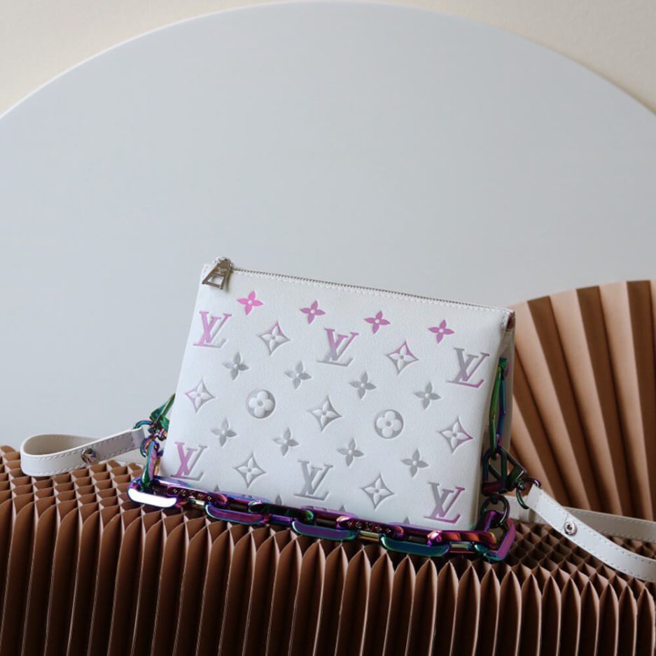 LV Coussin BB