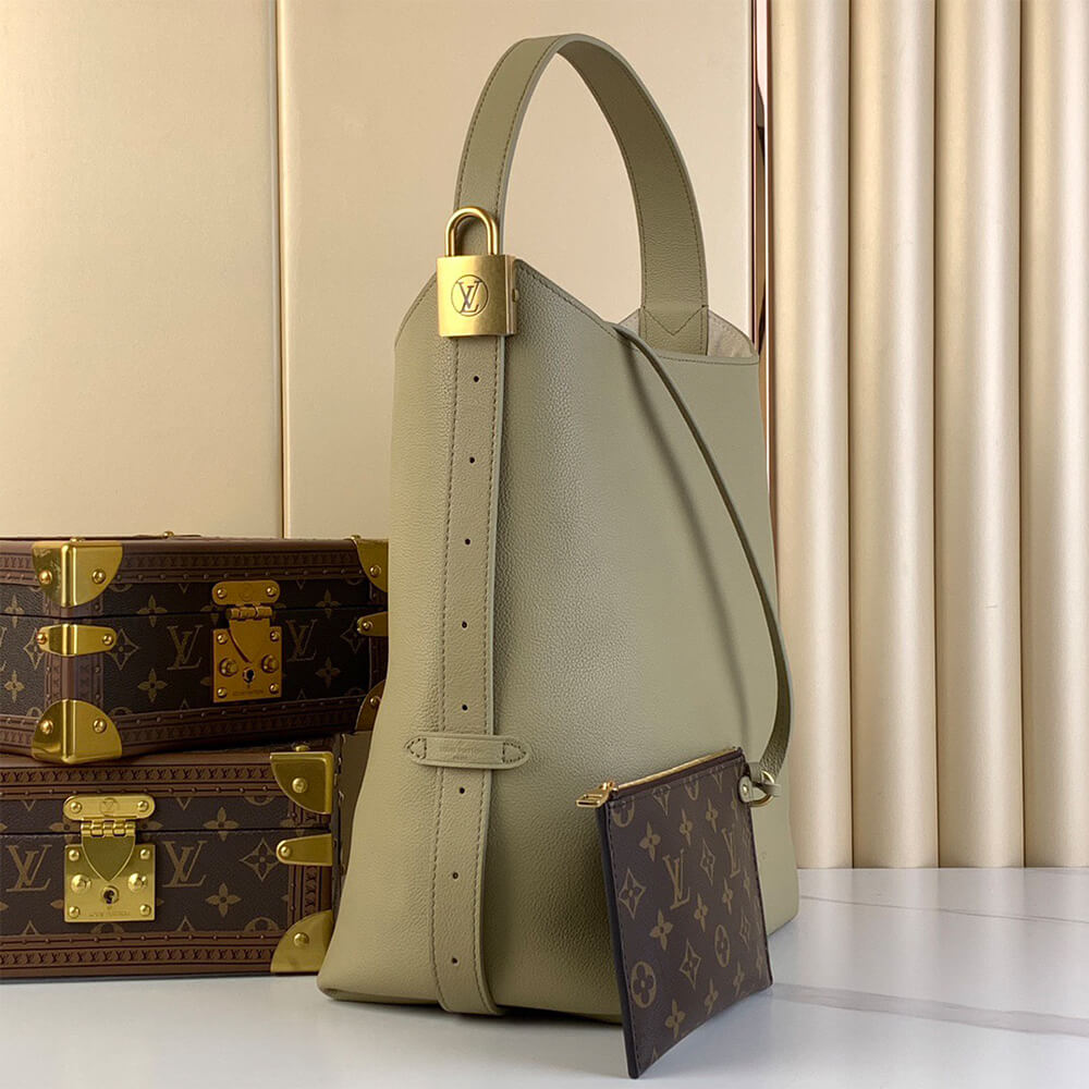 LV Low Key Hobo MM