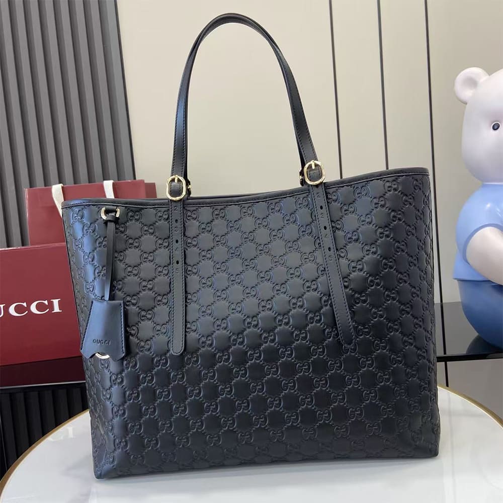 GG Emblem large tote bag